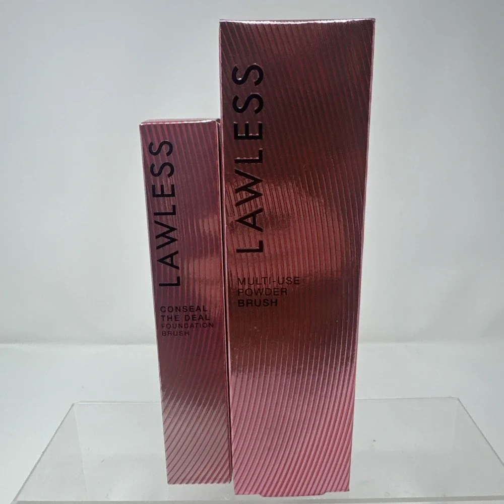 LAWLESS Multi-use‎ Vegan-Friendly Women's Dual Ended Powder & Foundation Brush